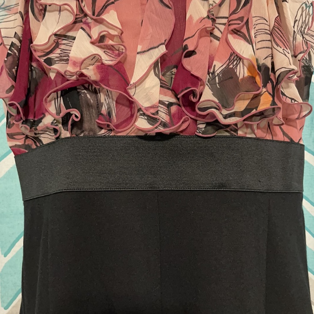 Flattering NYCO dress - Picture 4 of 8
